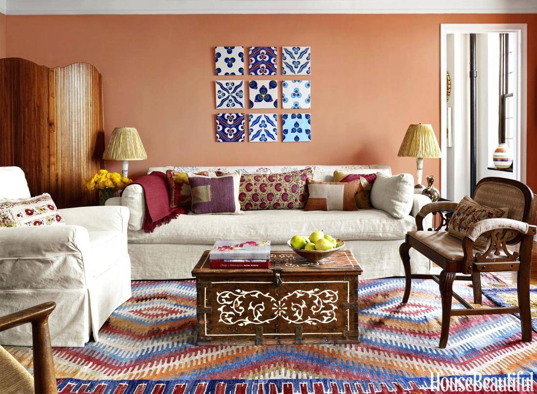 Colors, materials, patterns, textures... are mixed to create an extremely interesting and liberal space.