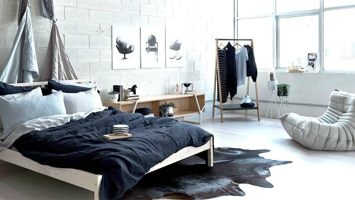 Ceiling shelves, desks, night lights and some angular details are also useful suggestions in a Scandinavian bedroom with a bit of Industrial.