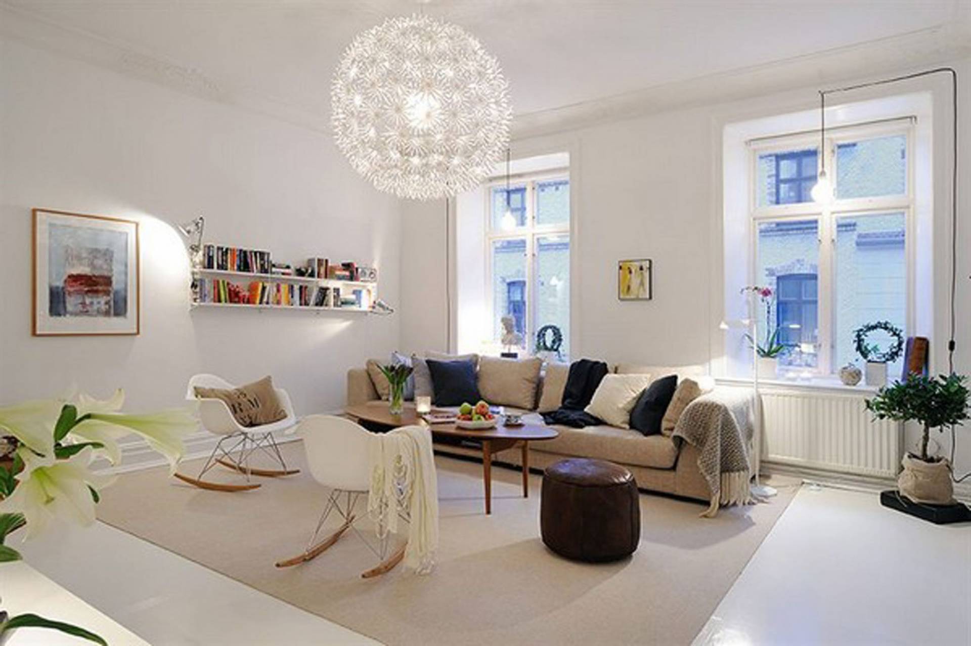 White brings elegance and warmth to the living room.