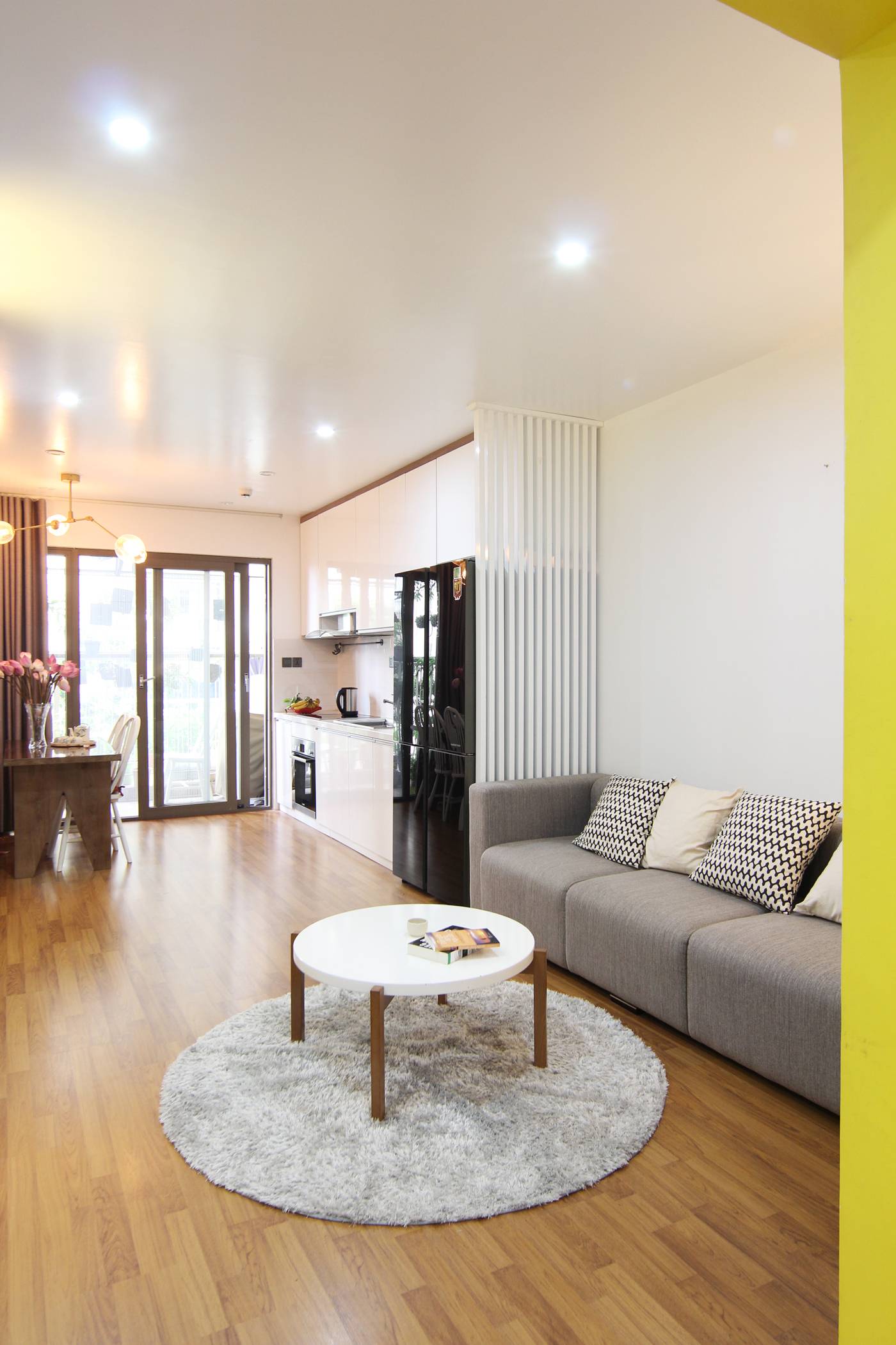 The kitchen and dining area are located near the window so they can receive a lot of natural light.